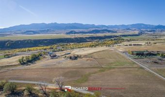 6 Bear Creek Rd, Cody, WY 82414