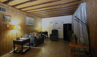 878 County Line Rd, Amityville, NY 11701