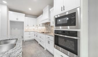 37 Brierfield Ln, Bella Vista, AR 72714