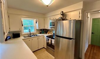 19 Terrace Dr, East Greenwich, RI 02818