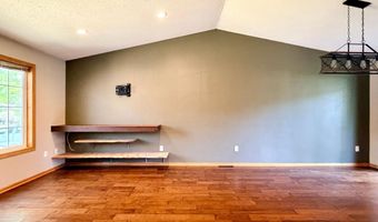 2110 Darling Ave E, Alexandria, MN 56308