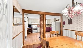 48 Fairway Dr, Cranston, RI 02920
