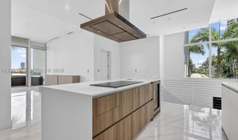 3750 Yacht Club Dr TH5, Aventura, FL 33180