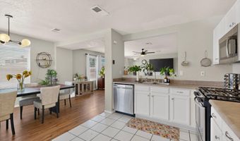 10700 Pinon Park Ct NW, Albuquerque, NM 87114