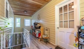 1201 Overlook Dr, Alliance, OH 44601