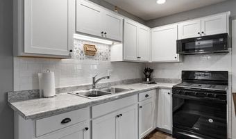302 N Pratt St, Anamosa, IA 52220