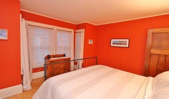 15 McKinley St, Bangor, ME 04401