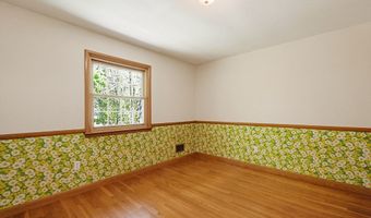 21 Daggett Rd, Attleboro, MA 02703