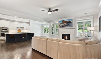 7009 Providence Ln W, Charlotte, NC 28226