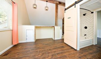 418 Great Hill Dr, Ballwin, MO 63021