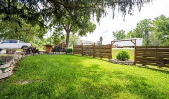 3650 NE 54th Pl, Des Moines, IA 50317