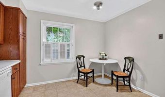 5103 SENTINEL Dr 33, Bethesda, MD 20816
