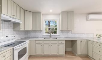 18124 SW 75TH Ave, Archer, FL 32618