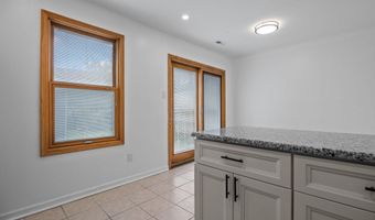 33 BARK HOLLOW Ln, Horsham, PA 19044
