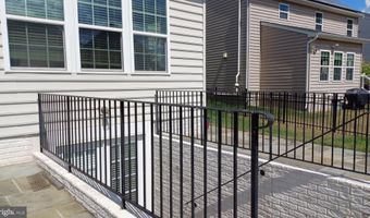 25501 EMERSON OAKS Dr, Aldie, VA 20105