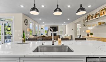 327 Crest Ln, Adams Twp., PA 16046