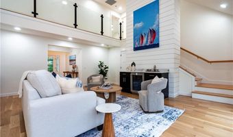 247 Glen Hill Dr, North Kingstown, RI 02874