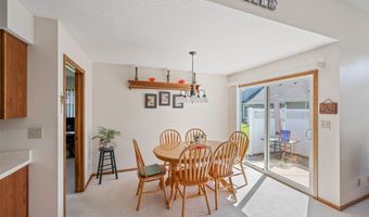 920 Robin Cir, Altoona, IA 50009