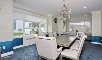 13 Autumn Ct, Airmont, NY 10901