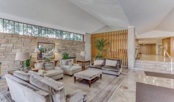 1200 N NASH St 811, Arlington, VA 22209