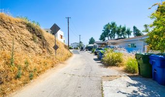 1938 N Phillips Way, Los Angeles, CA 90042