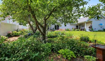 N254 MEADOWBREEZE Court, Appleton, WI 54915