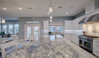 102 Angelfish Ct, Aransas Pass, TX 78336