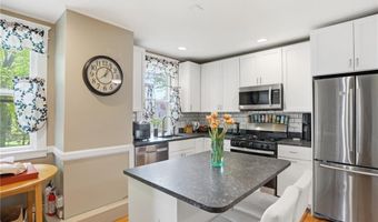 192 Washington Rd, Barrington, RI 02806