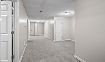 1027 Regency Dr, Acworth, GA 30102