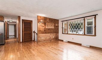 75 Hickory Dr, North Kingstown, RI 02852