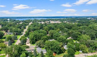 135 Knollwood St W, Annandale, MN 55302