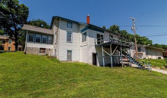 708 N 5th St, Atchison, KS 66002