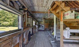 18 Cobb Rd, Belfast, ME 04915