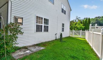 37 Wicken Sq, Albany, NY 12205