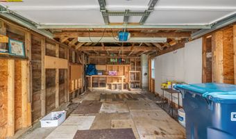 146 Chicoine Ave, Auburn, ME 04210