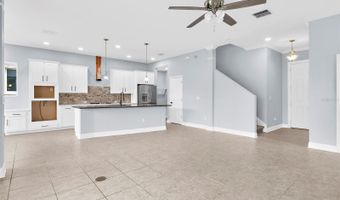 6909 OLD BENTON Dr, Apollo Beach, FL 33572