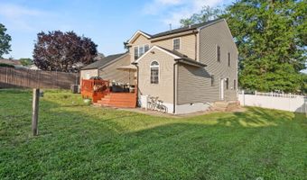 25 Livingston Ave, Avenel, NJ 07001