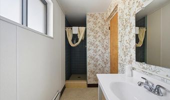 101 N Park Ave, Broadus, MT 59317
