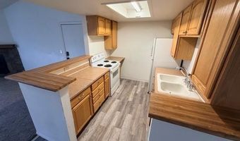 904 S Walden Way 204, Aurora, CO 80017