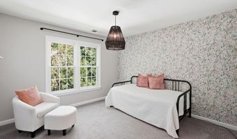7832 FORDSON Rd, Alexandria, VA 22306