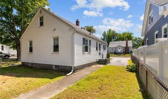 112 Oakton St, Woonsocket, RI 02895