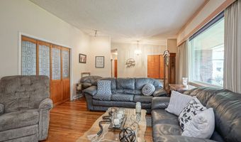 215 E LAKE Dr, Audubon, NJ 08106