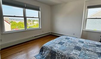 433 Wolcott Ave, Middletown, RI 02842