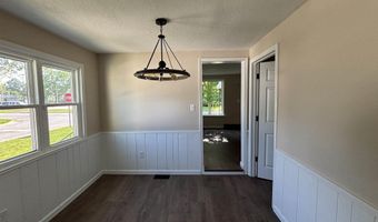 1203 S Van Buren St, Auburn, IN 46706