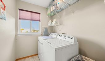 824 Tennyson Ave, Ames, IA 50014