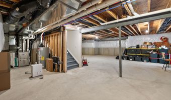 704 Groveland Cir, Ann Arbor, MI 48108