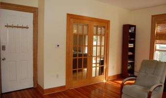 7 Nichols Ln 5, Hopkinton, RI 02832