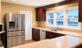 409 3rd St, Beach Haven, NJ 08008