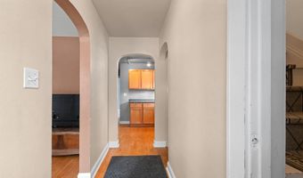 1604 N CLARK St, Appleton, WI 54911