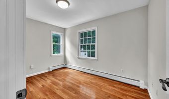 2 A Aspen Way, Danbury, CT 06811